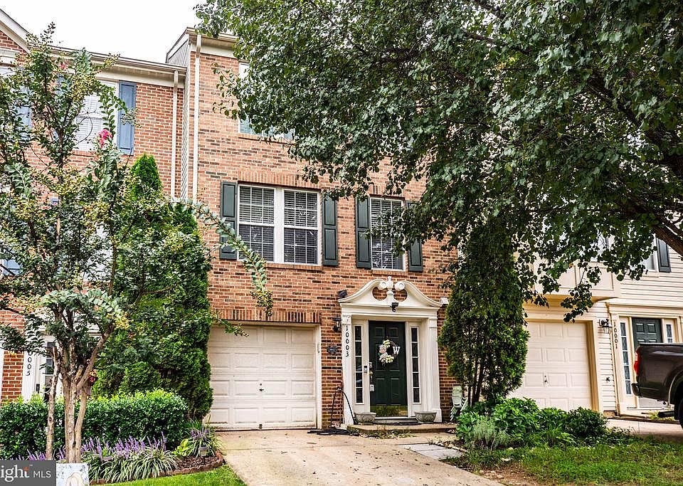 Welcome home to 10003 Grass Market Court