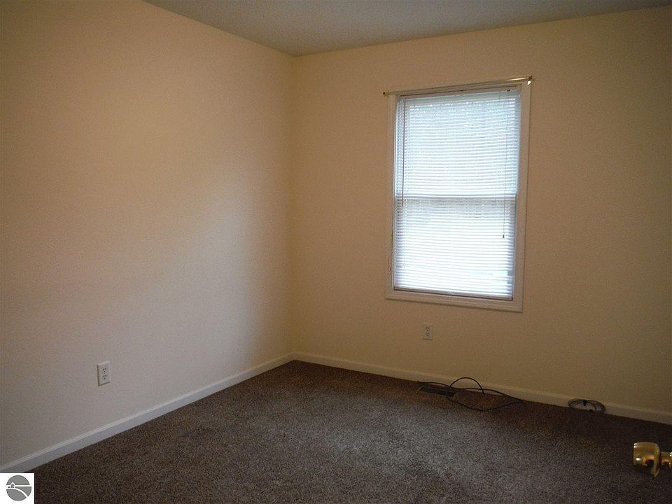 216 Cayo Dr Buckley MI Zillow