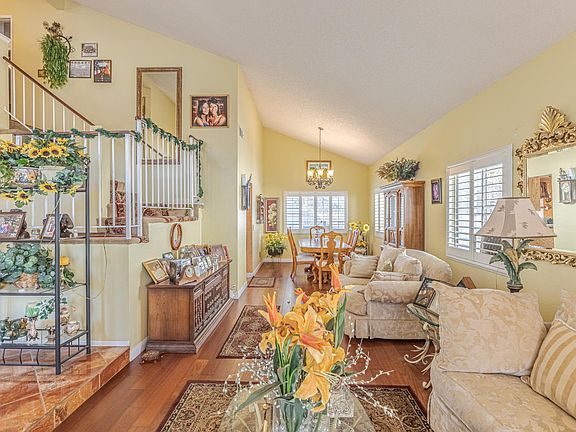 5th image of 43949 Broadwater Ave