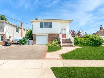 227 N Walnut Street, Massapequa, NY, 11758