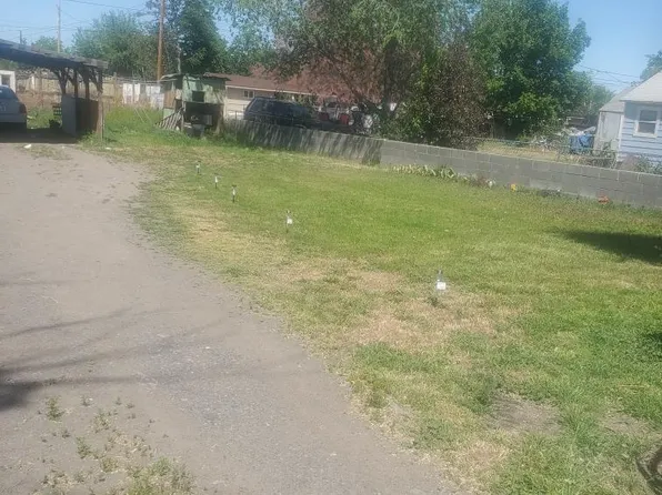 Nka 1st Ave #E/j, Toppenish, WA 98948