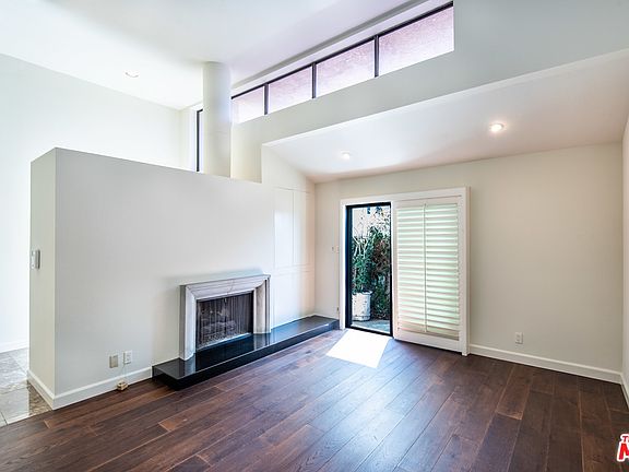 3rd image of 10732 National Blvd