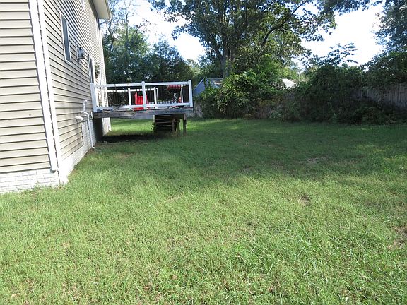 3rd image of 7707 Smallwood Cir
