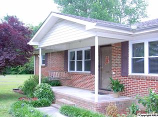 500 Logan Ln SW, Hartselle, AL 35640