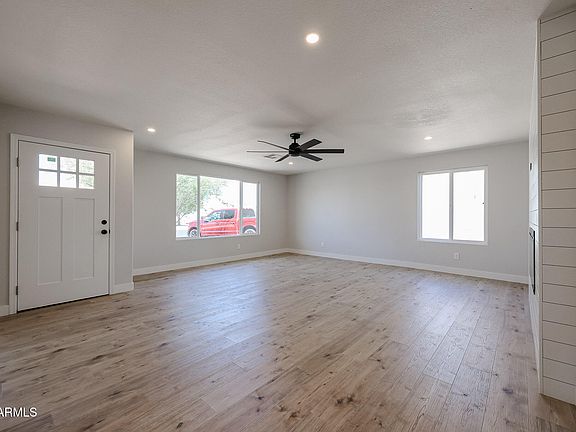 3rd image of 14463 W WENDOVER Drive