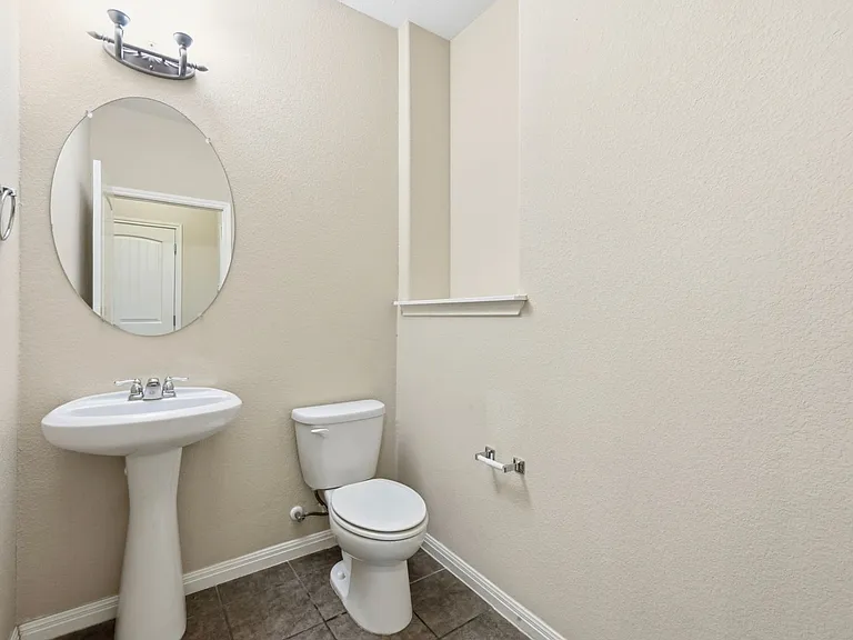 1308 Central Park Ct — Photo 24