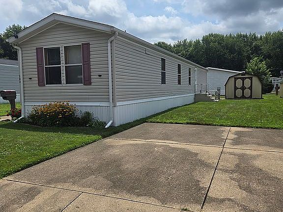 4th image of 202 Port Ln SE