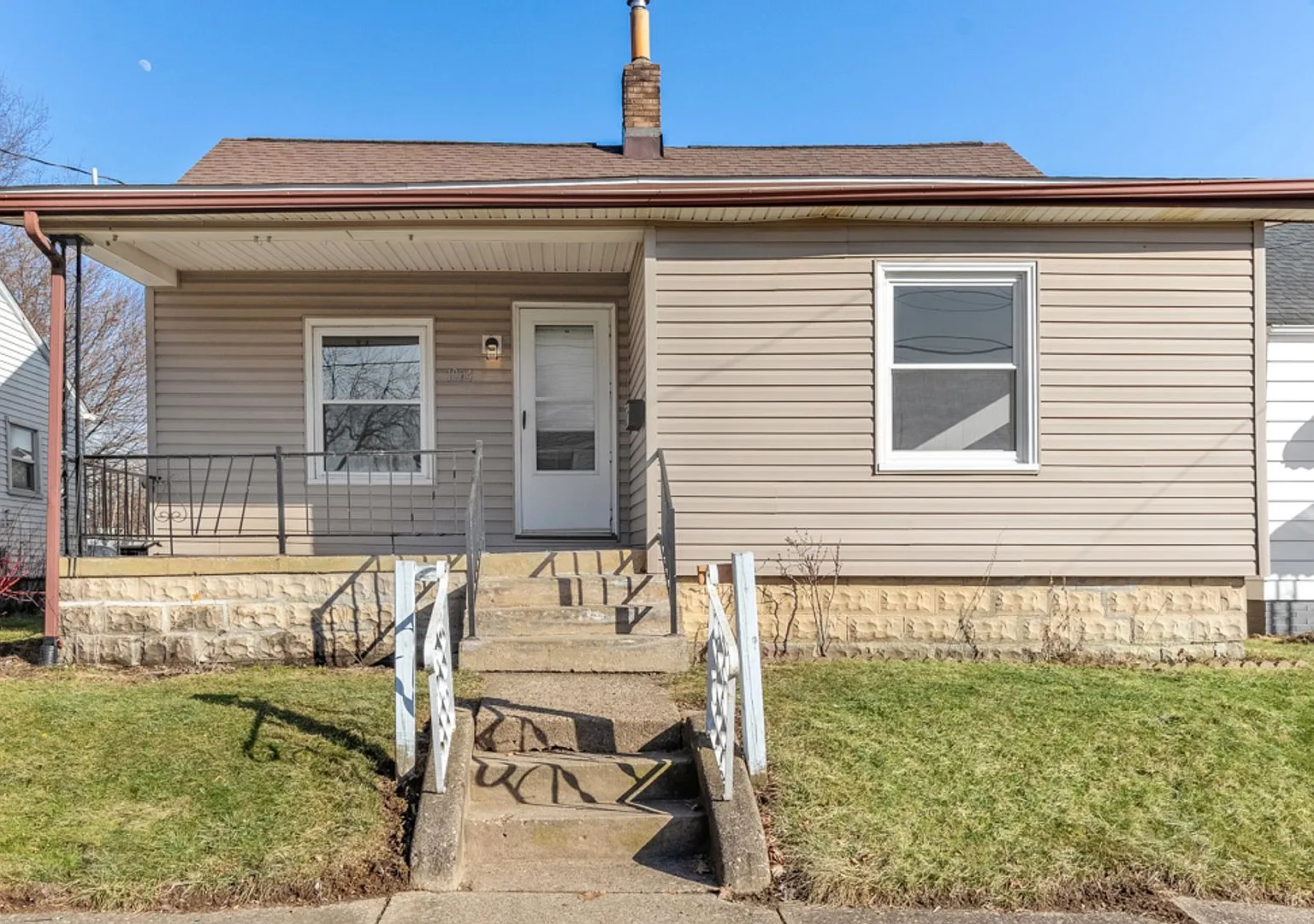 Move-in Ready 3BR/1BA with Garage, Deck & Large Basement! - 1904 Taft Ave NE — Photo 1