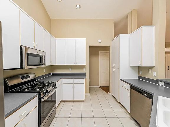 5th image of 12411 Windmill Cove Dr