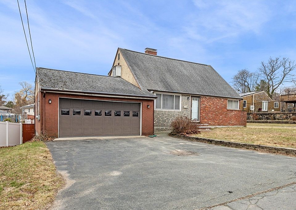 1st image of 11 Netherton Ave