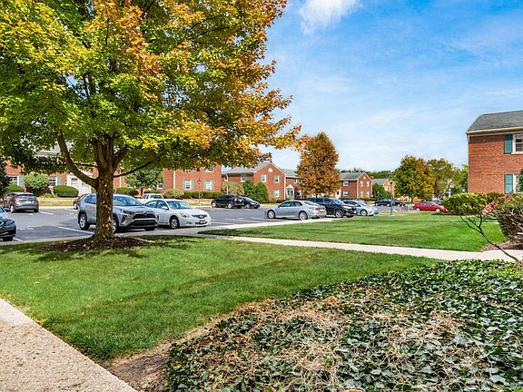 5th image of 1109 Sells Ave APT J