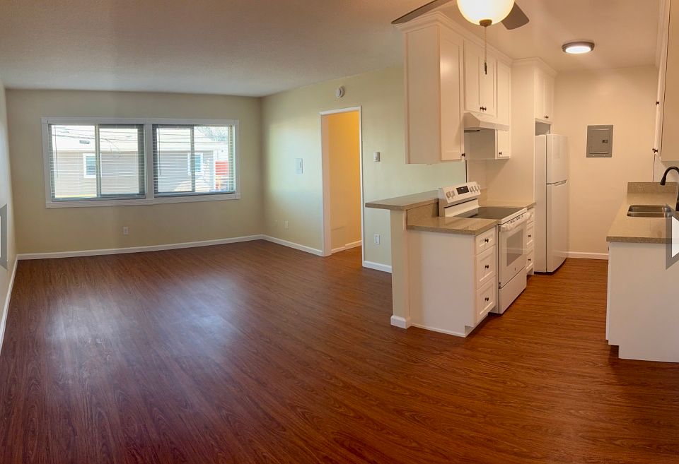 1st image of 370 Temple Ave APT 17
