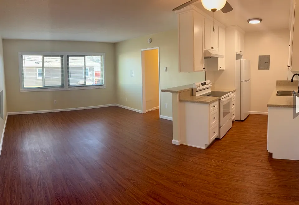 370 Temple Ave #17