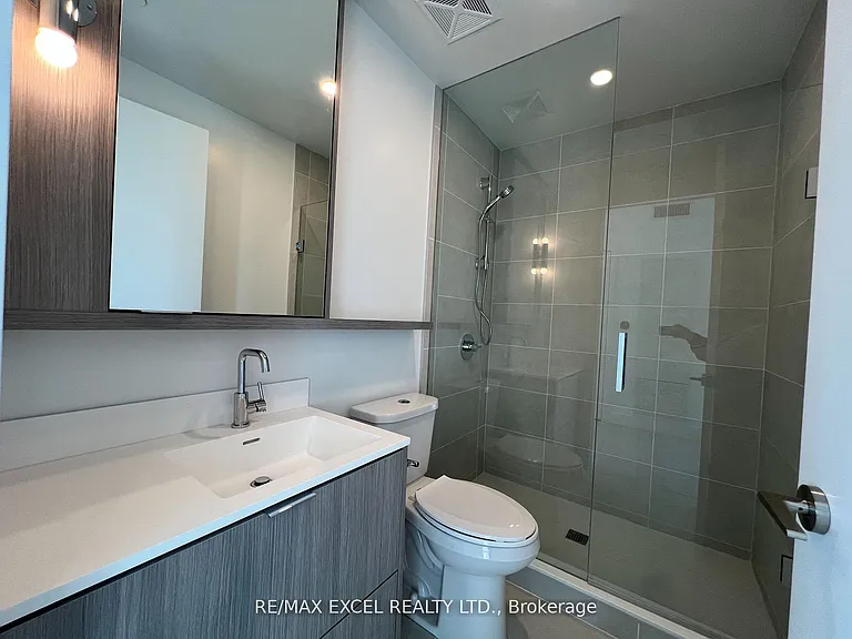 6 Greenbriar Rd #211 — Photo 9