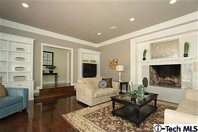 2nd image of 801 Madre St
