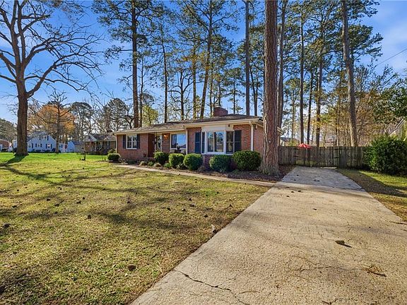 2nd image of 4073 Maple Dr