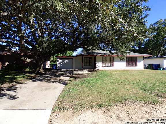 2nd image of 111 Tomrob Dr