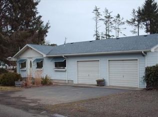 1004 S Broadway St, Westport, WA 98595