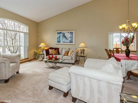 2nd image of 2513 Red Oak Dr