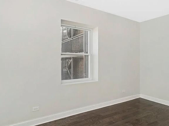 2nd image of 846 N Hamlin Ave #3