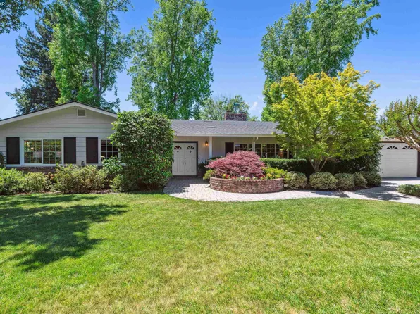 565 Arrowhead Dr, Lafayette, CA 94549