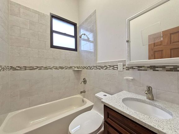 5th image of 2787 W 16th St #3F