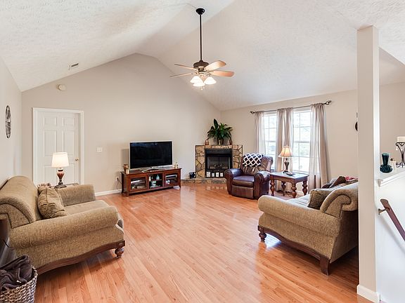 4th image of 108 Parkview Dr