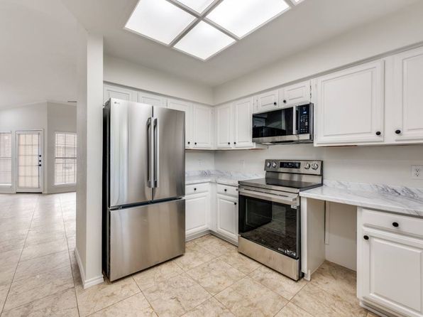 401 Pebble Way APT 239