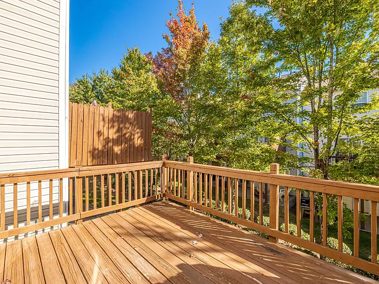 14106 Winford Ln — Photo 29