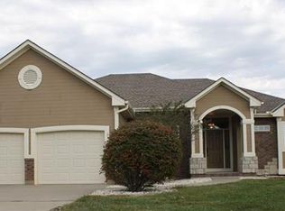 23800 E Strode Rd, Independence, MO 64057