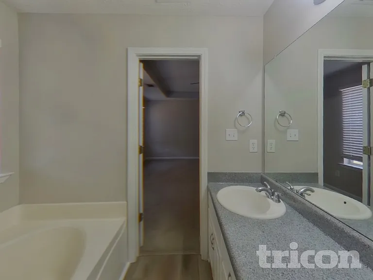 104 Kimbell Farm Dr — Photo 8