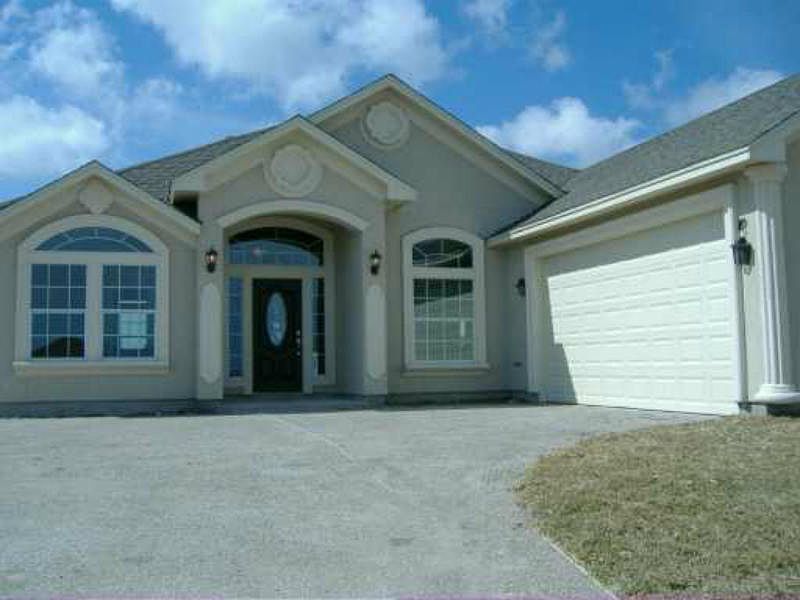 1st image of 6833 Old Square Dr