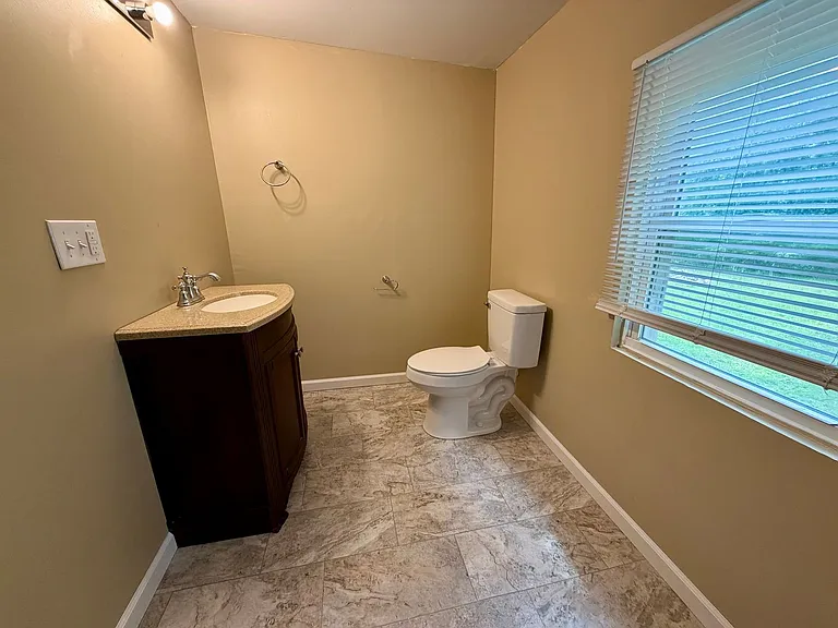 1414 Daresa Ln — Photo 12