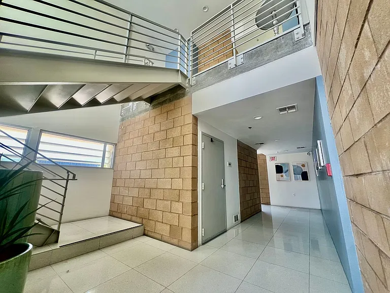 803 N Palm Canyon Dr #8 — Photo 25