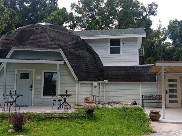 8694 Pioneer Rd, West Palm Beach, FL 33411