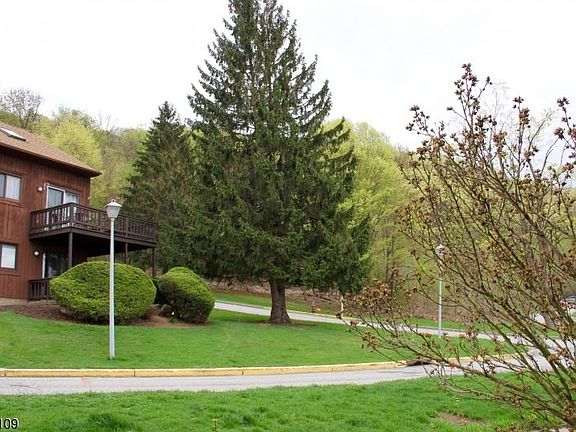 3rd image of 1 Brandywine Dr Unit 3