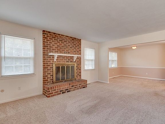 5th image of 2241 Powhatan Ave #A