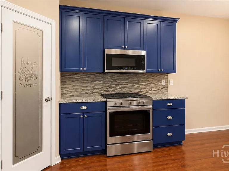 146 Chapel Lk S — Photo 10
