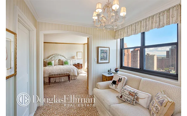 Sold by Douglas Elliman | media 7