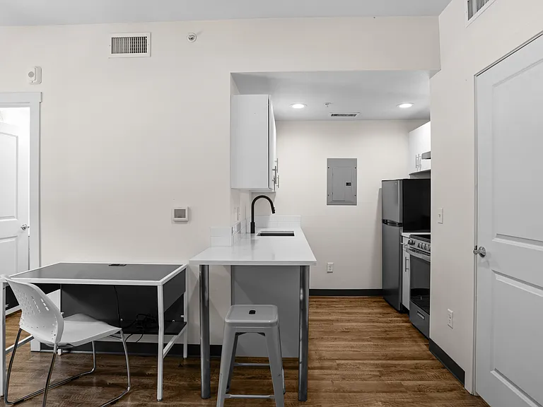 University Flats Phase II — Photo 24