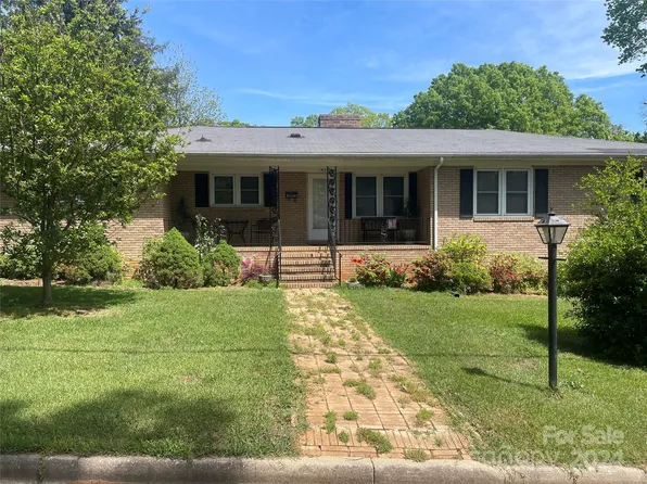 143 Harwood St, Albemarle, NC 28001