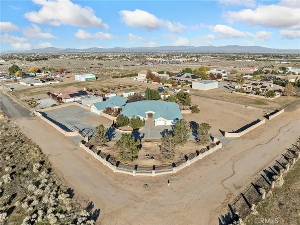 7139 Foley Rd, Oak Hills, CA 92344