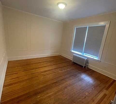 2nd image of 15 Morgan Pl #1