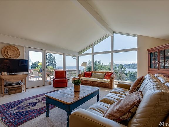 5th image of 10269 NE Beach Crest Dr
