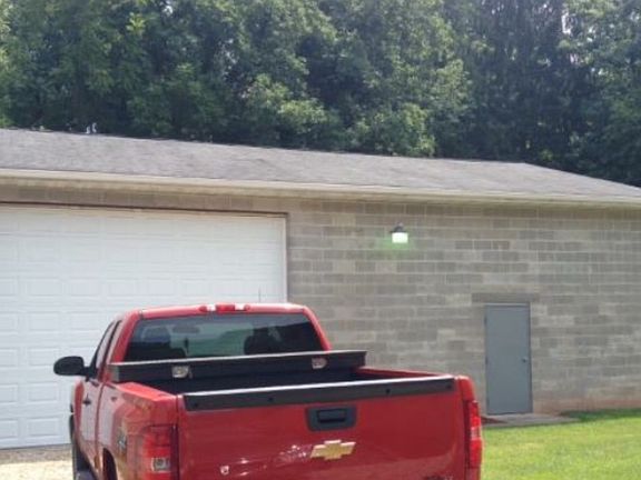 3rd image of 1935 White Oak Dr
