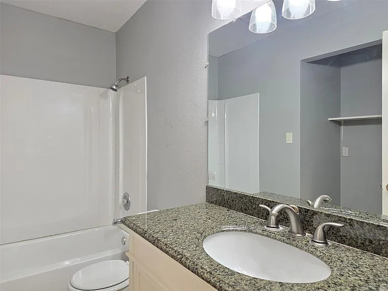 1811 Magnolia Dr #B — Photo 9
