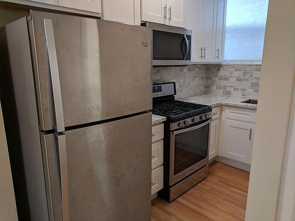 2nd image of 565 Ellis St APT 6