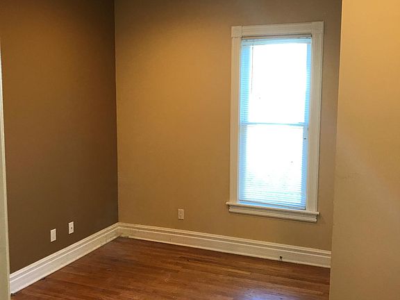 5th image of 629 Cherry St SE APT 1