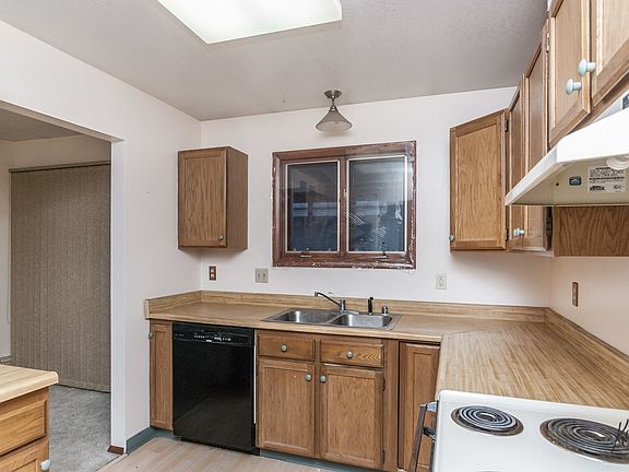 2nd image of 216 Dunbar Ave