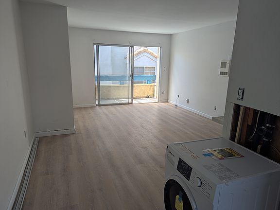 5th image of 1433 Thomas Ave APT 10